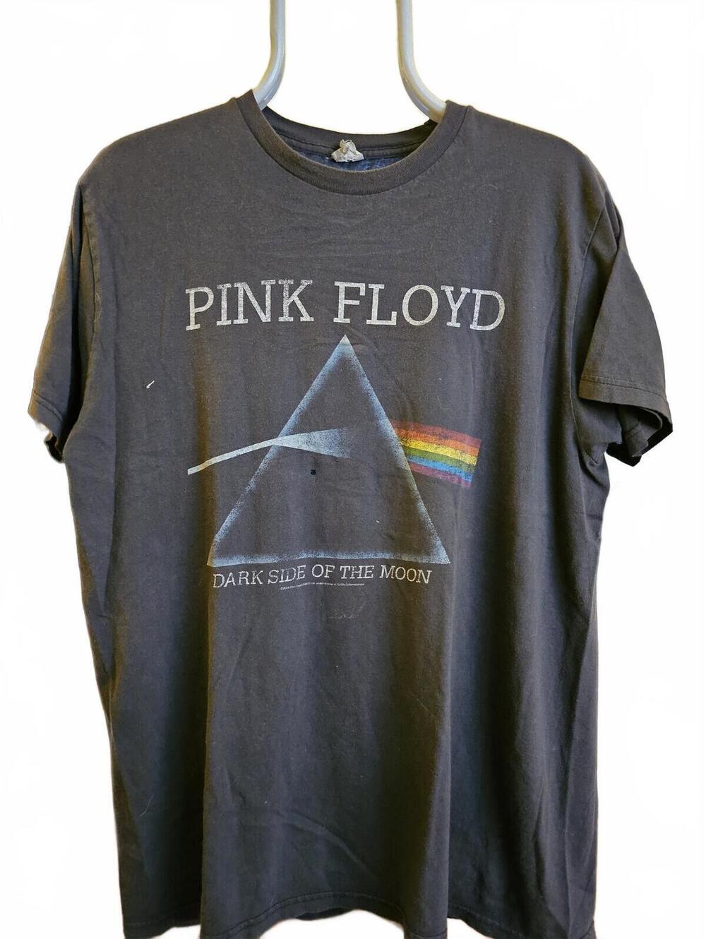 Vintage- Pink Floyd- Dark side of the moon T-shirt- Bay Island Large -small hole